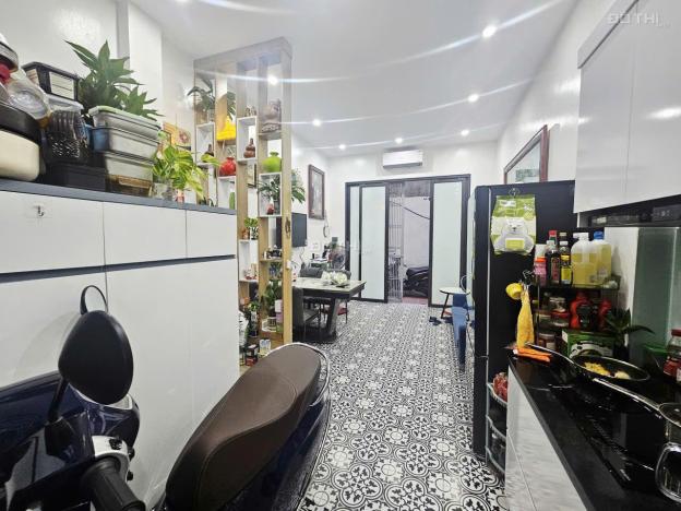 Hồ Tùng Mậu Cầu Giấy 30m2 5 tầng lô góc giá 8 tỷ 14916466