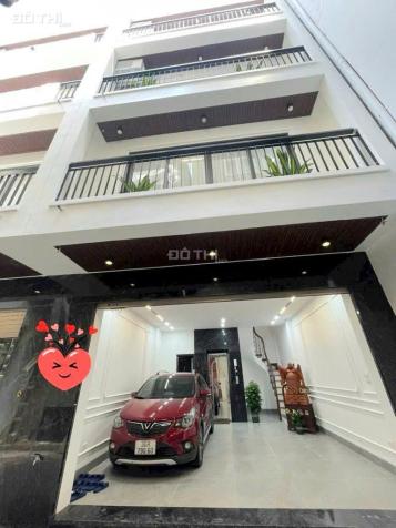 BÁN NHÀ NGUYỄN VĂN CỪ, GARA Ô TÔ, THANG MÁY LONG LANH, TẶNG NỘI THẤT CHẤT, GẦN PHỐ, GIÁ TỐT 14920259