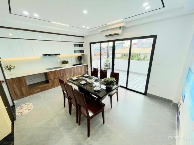 BÁN NHÀ NGUYỄN VĂN CỪ, GARA Ô TÔ, THANG MÁY LONG LANH, TẶNG NỘI THẤT CHẤT, GẦN PHỐ, GIÁ TỐT 14920259