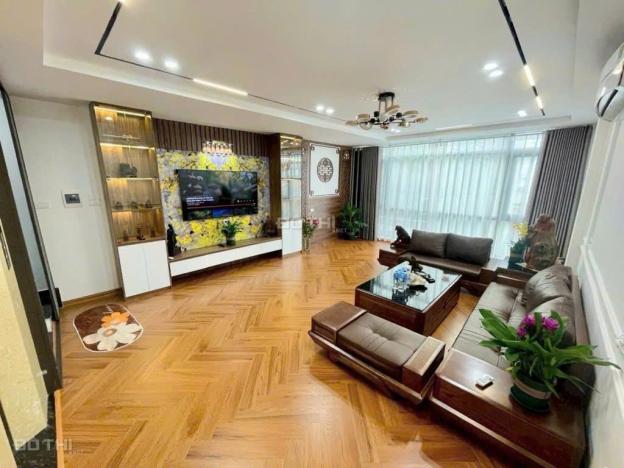 BÁN NHÀ NGUYỄN VĂN CỪ, GARA Ô TÔ, THANG MÁY LONG LANH, TẶNG NỘI THẤT CHẤT, GẦN PHỐ, GIÁ TỐT 14920259