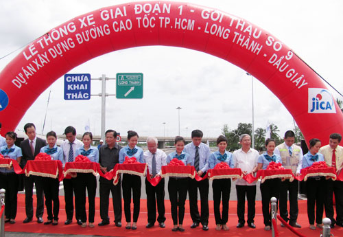 Chính thức thông xe gói thầu số 9 tuyến cao tốc Tp.HCM - Long Thành - Dầu Giây